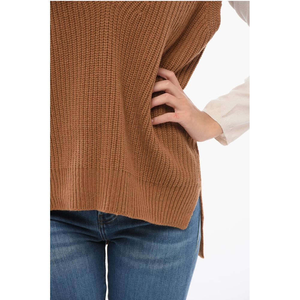 Department 5 Sleeveless V-Neck Merinos Wool and Cashmere RYNIS Sweater