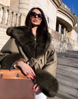 Manteau fourrure Vert à Capuche Taille courte