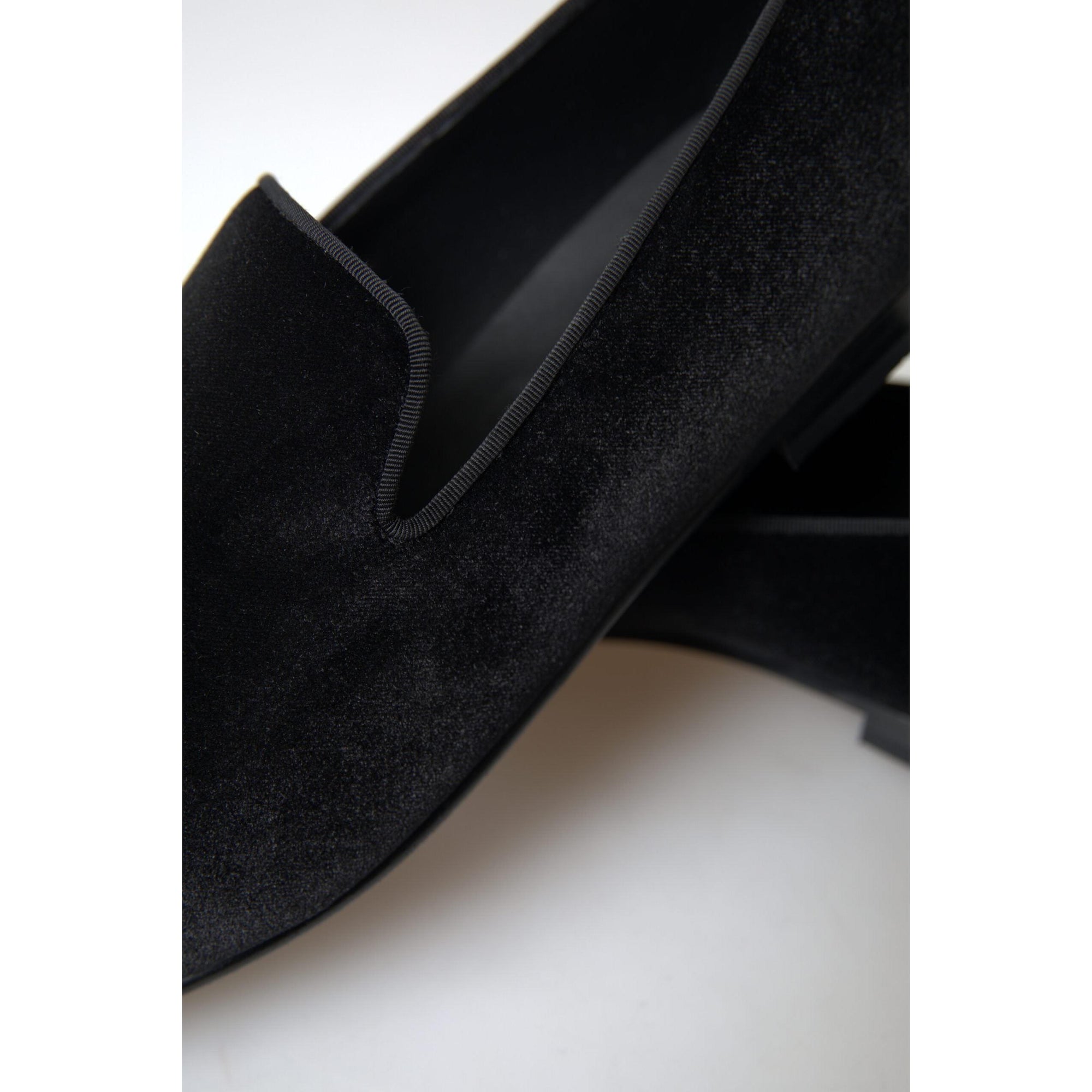 Dolce &amp; Gabbana Elegant Velvet Black Loafers for Men