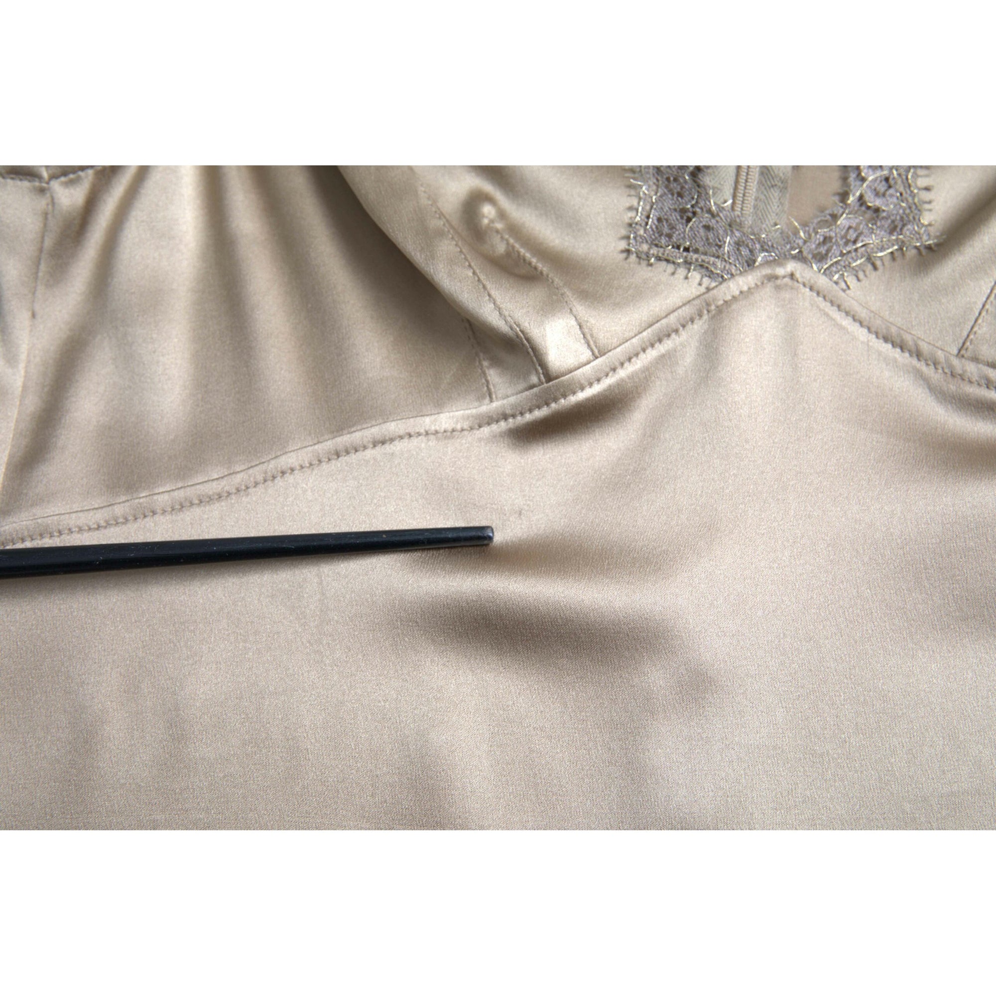 Dolce &amp; Gabbana Elegant V-Neck Sleeveless Lace Trim Top