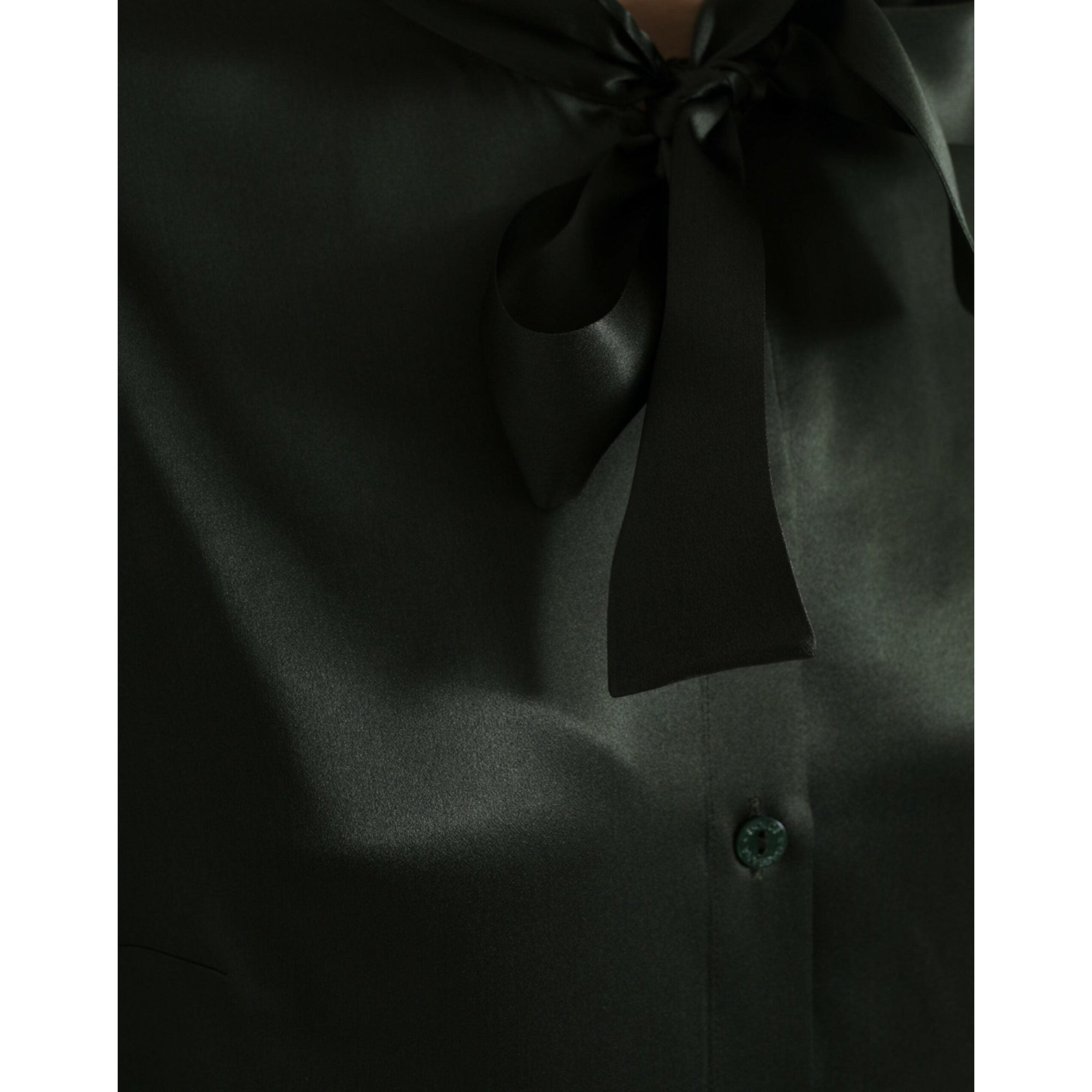 Dolce &amp; Gabbana Elegant Silk Ascot Collar Blouse
