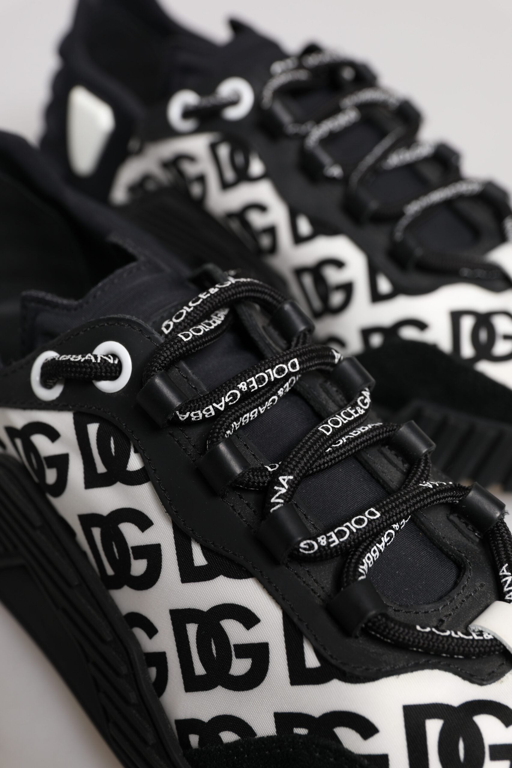 Dolce &amp; Gabbana Black Logo Lace Up Low Top NS1 Sneakers Shoes