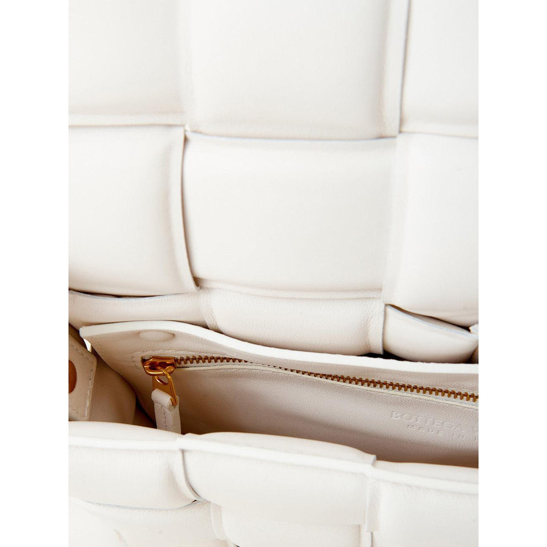 Bottega Veneta Elegant Padded White Leather Crossbody Bag