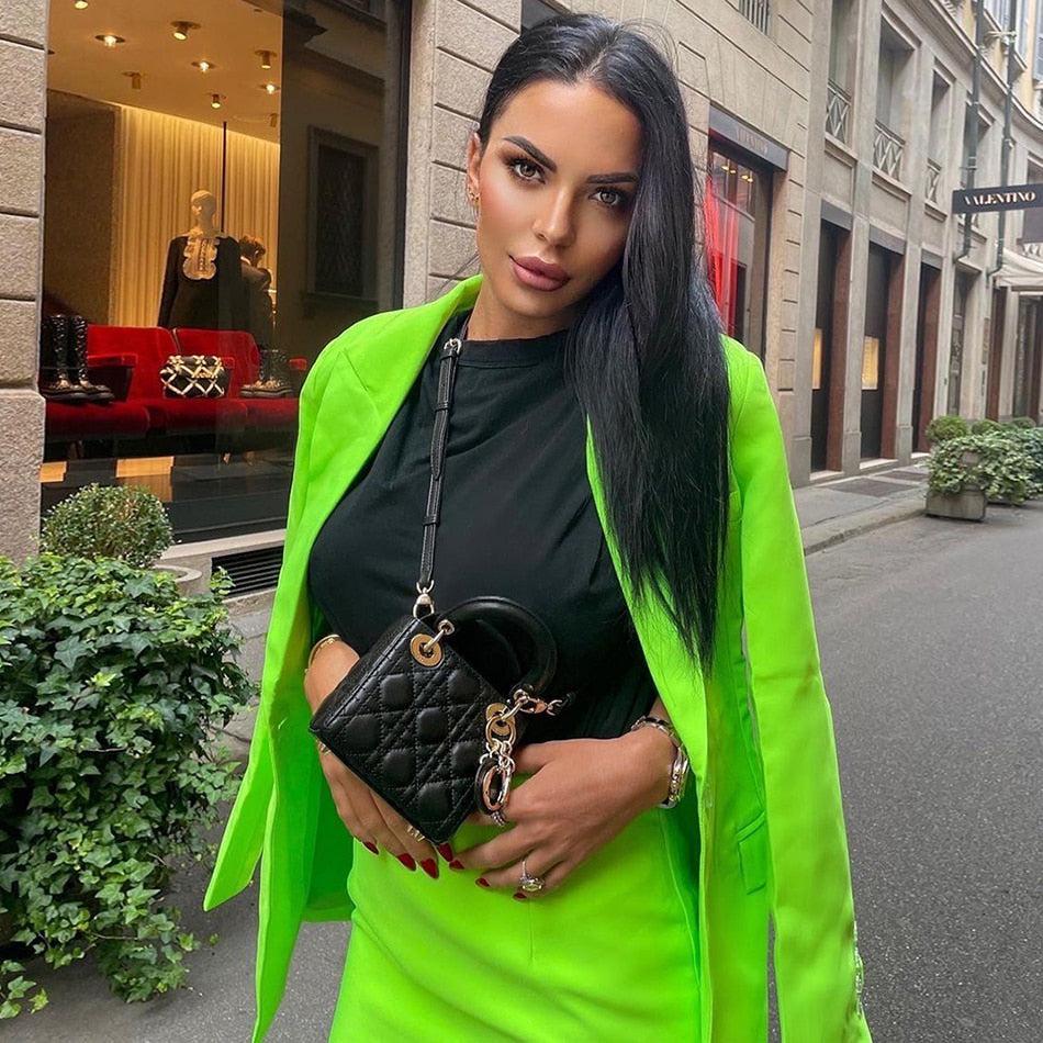 Deux Pièces Vert Fluo Mini Jupe & Blazer Look New York 2022 - Paris Deluxe
