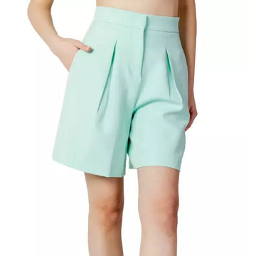 Hinnominate Elegant Bermuda Shorts in Sumptuous Green